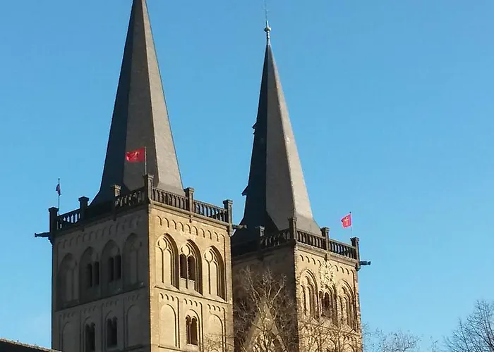 尤伦图姆公寓 *